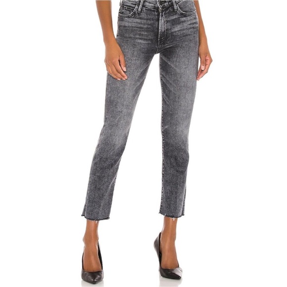 MOTHER Denim - Mother High Waisted Rascal Ankle Step
Fray Jeans 31